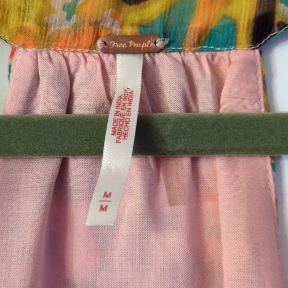 FREE PEOPLE‎ Women's Size M Strawberry Print Sleeveless Boho Festival Top - Picture 3 of 7